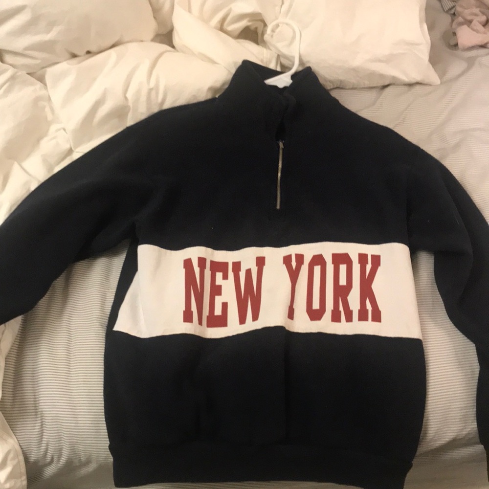 Brandy Melville New York sweatshirt
